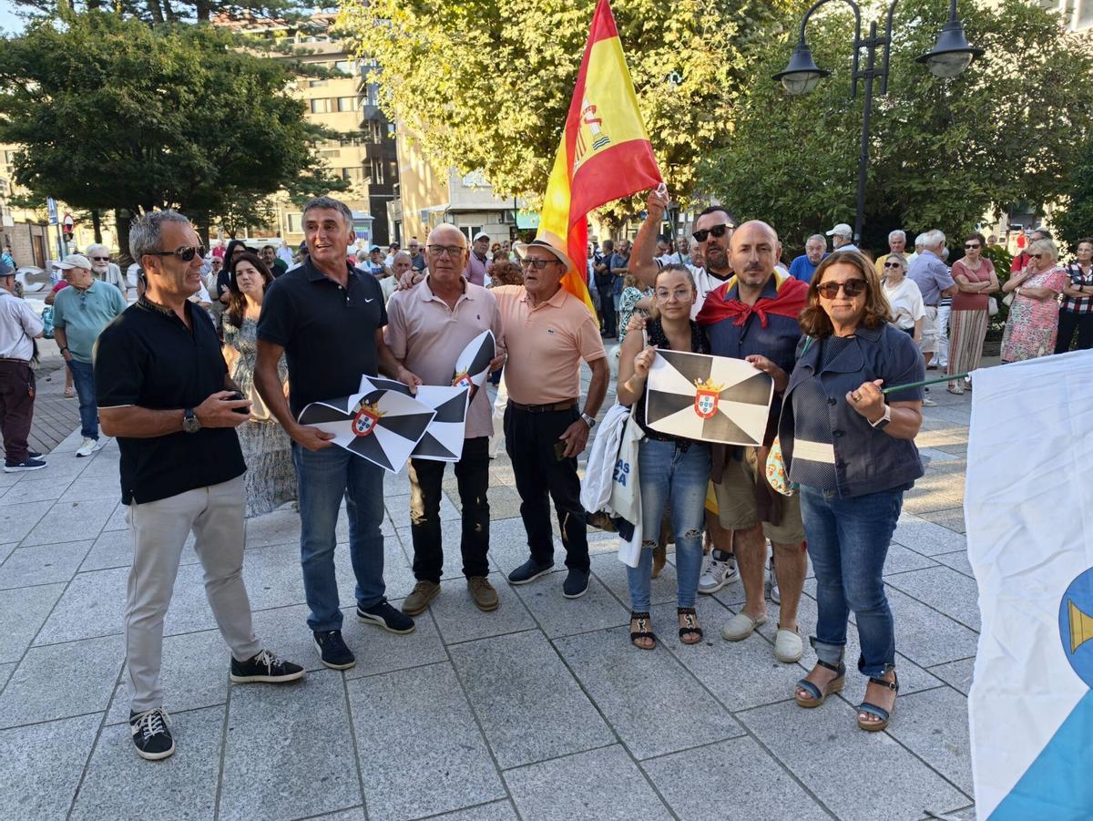 Concentración en apoyo a Ceuta en Cangas