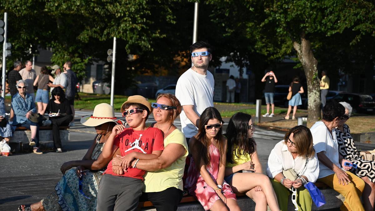 El eclipse desde Pontevedra, en imágenes