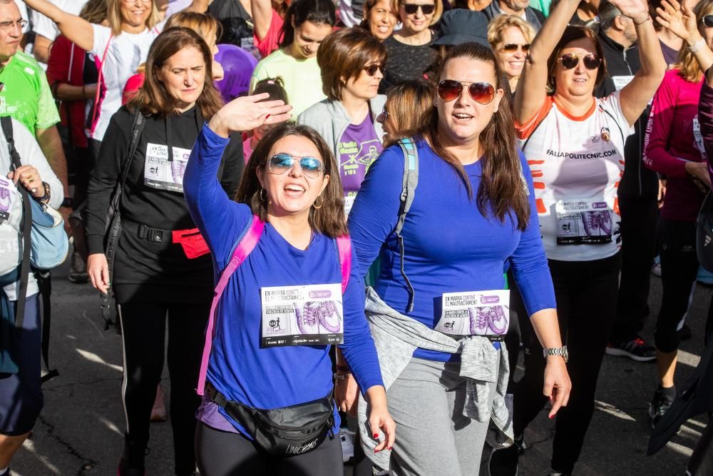 Búscate en la galería de fotos de la Marxa contra la Violencia de Género