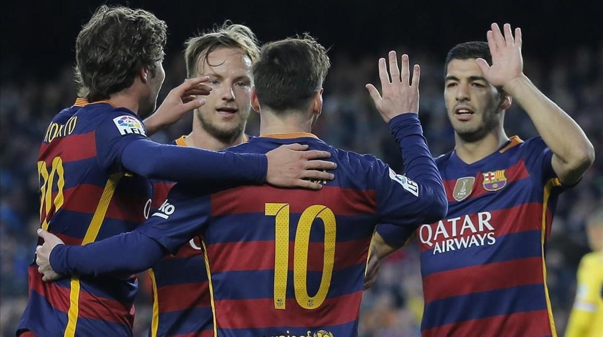 crmartinez33646054 fc barcelona s lionel messi  second right  celebra160423232608