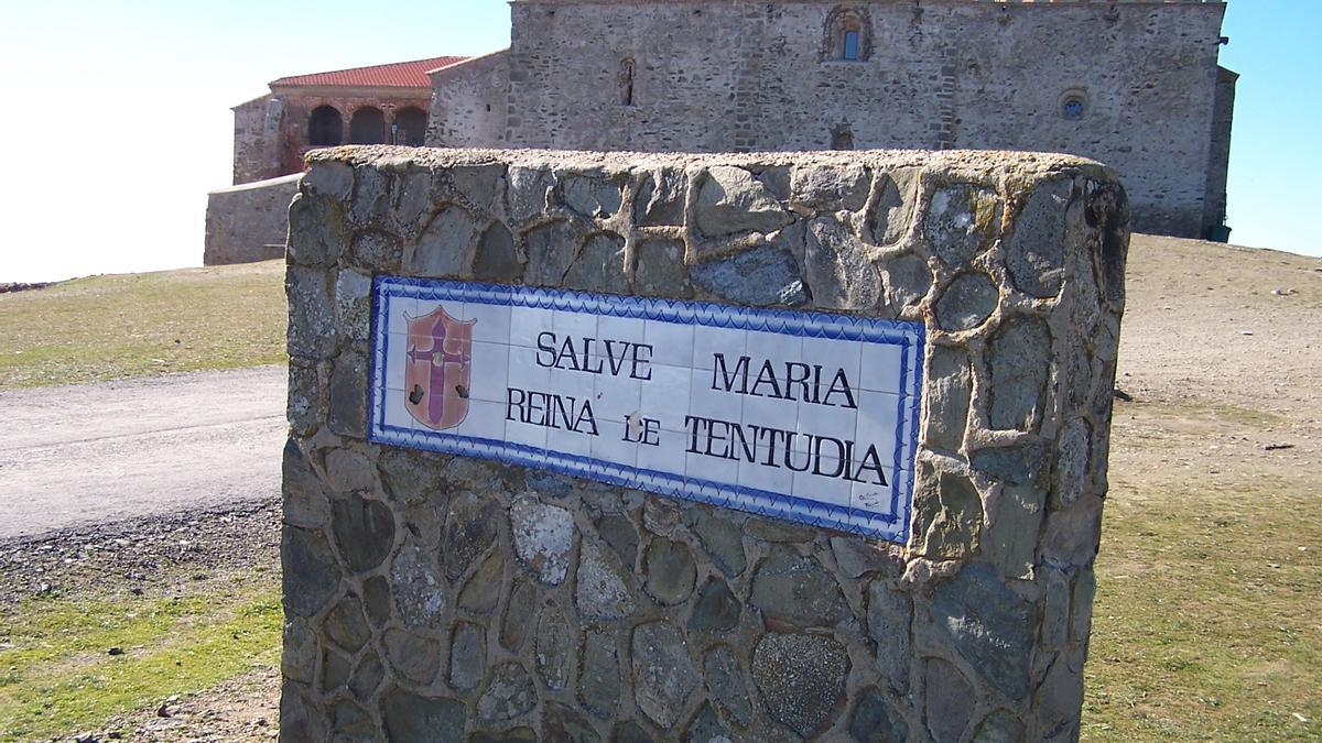 Llegada a la cima de Tentudía y final de ruta