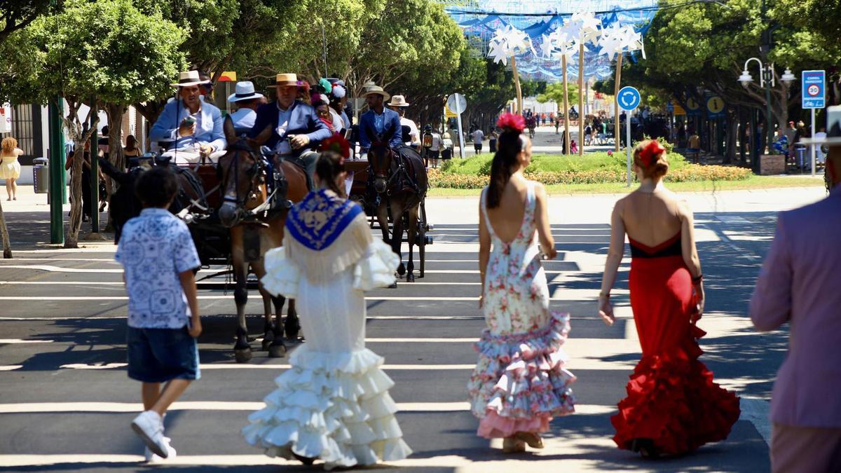 Asistentes a la última jornada de la Feria en el Real