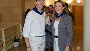 La secretaria general del PP, Cuca Gamarra, con el presidente de La Rioja, Gonzalo Capellán en las Fiesta de San Mateo de Logroño.