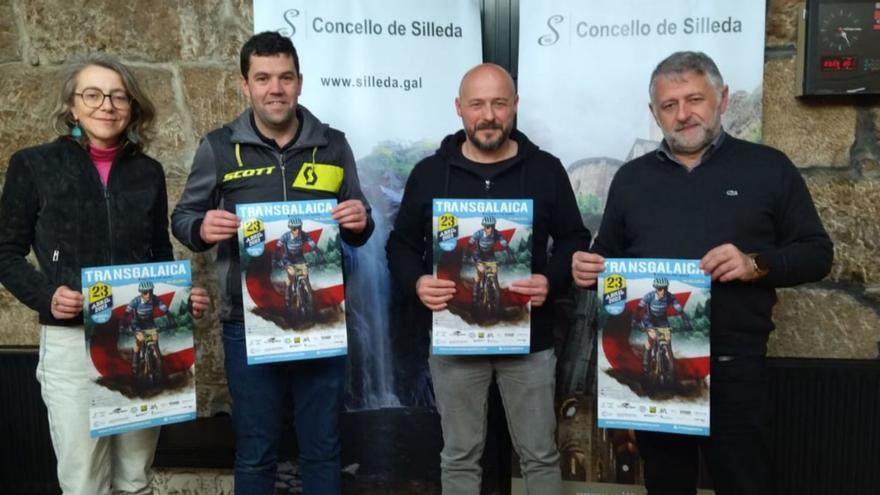 Un instante de la presentación de la Transgalaica, ayer, en el Concello de Silleda.