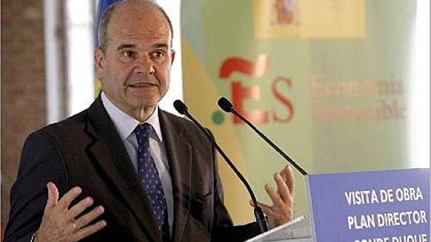 Chaves va mostrar la seva confiança que el PSOE recuperarà el suport de la ciutadania.