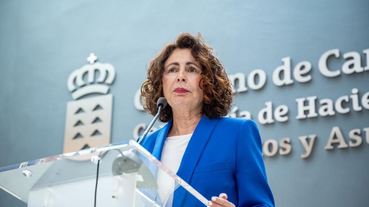 La consejera de Hacienda y Relaciones con la Unión Europea del Gobierno de Canarias, Matilde Asián.