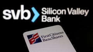 Logos juntos de Silicon Valley Bank y First Citizens Bank. /