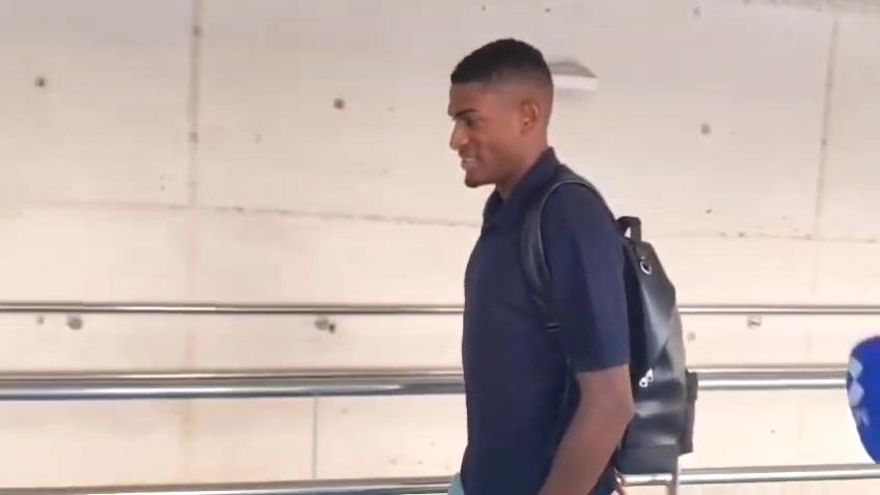 SUPER &#039;caza&#039; el momento en el que Mosquera vuela hacia el Arsenal FC