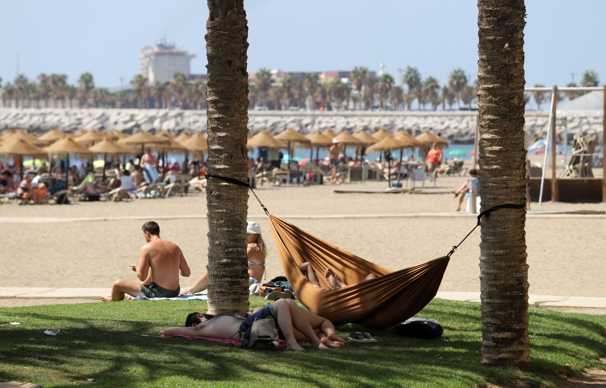 Málaga estrena el mes de agosto en la playa