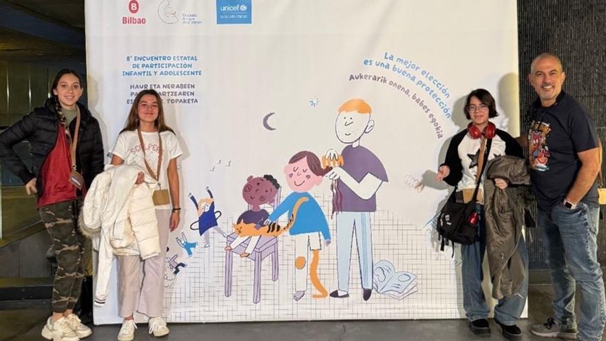 Tres estudiantes canarias defienden la protección de la infancia en un encuentro nacional de Unicef