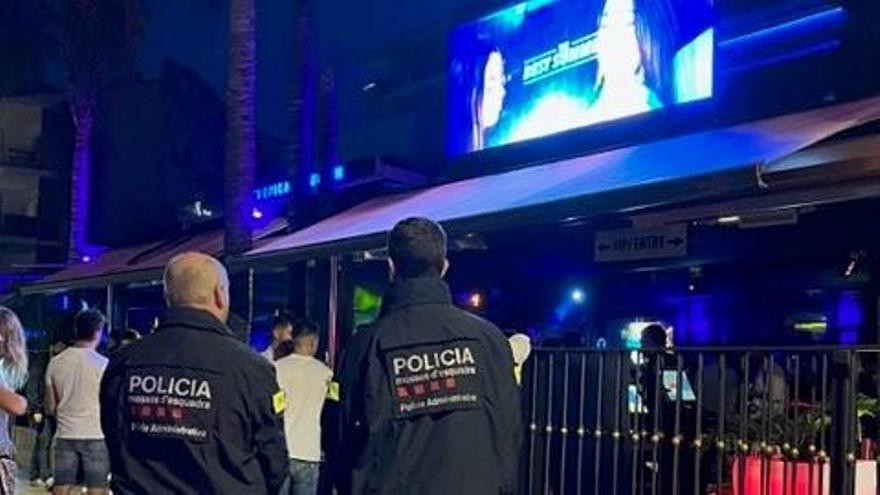 Els Mossos denuncien una discoteca de Platja d&#039;Aro per excés d’aforament