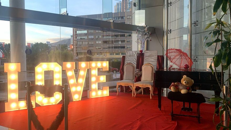 Los &quot;hoteles de lujo&quot; se llenan en Benidorm y la provincia de Alicante por San Valentín