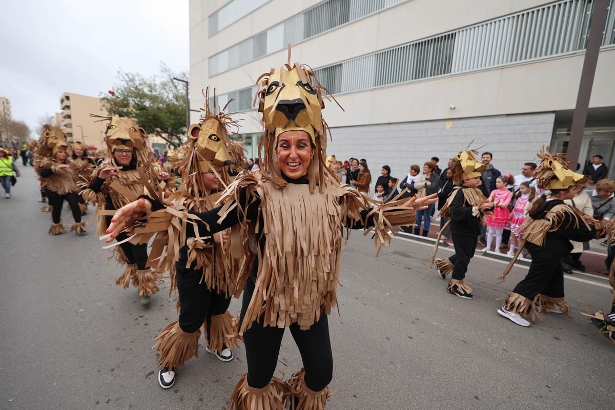 Búscate en las imágenes de la rúa de Carnaval de Ibiza