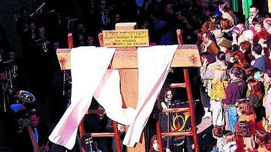 El grupo inicial de Benlliure en el desfile del Viernes Santo.