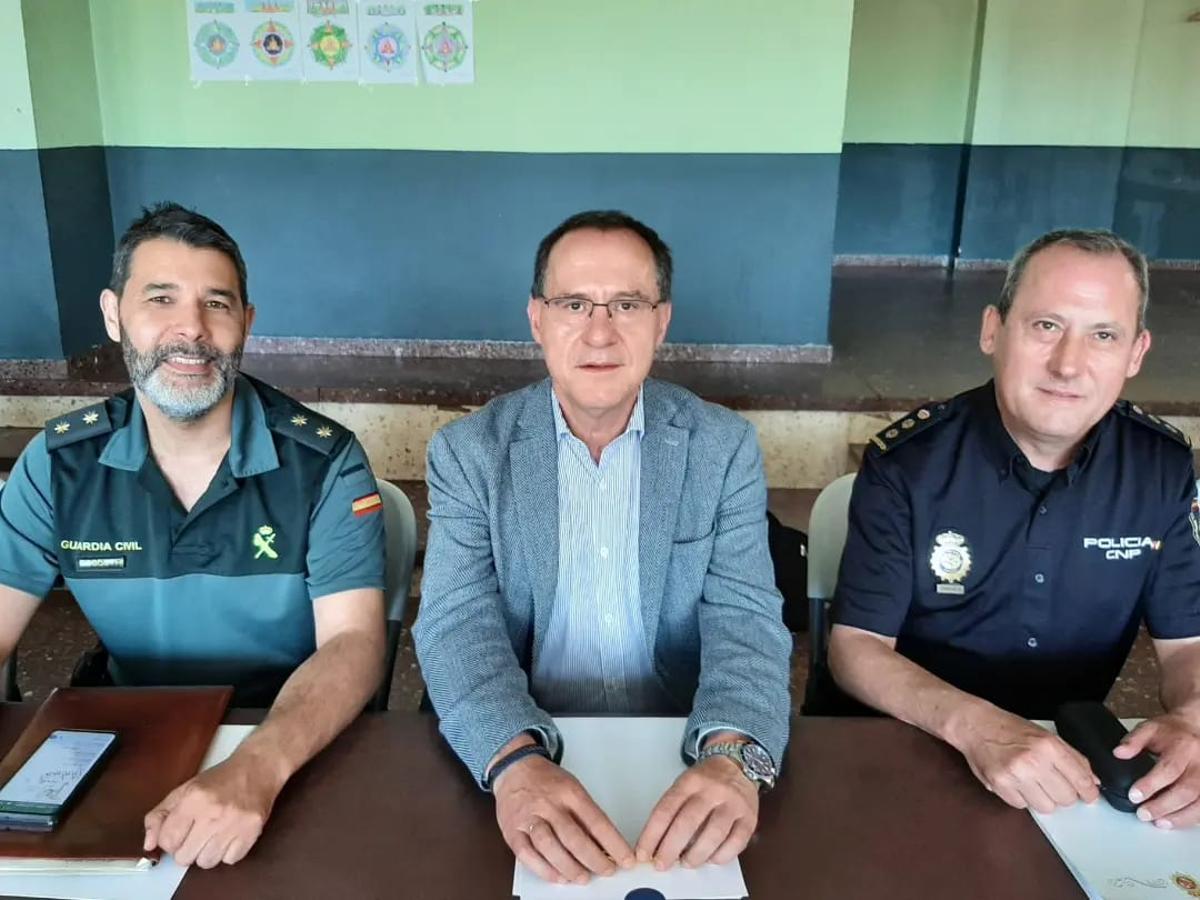 Teniente coronel de la Guardia Civil, Héctor David Pulido; subdelegado del Gobierno en Zamora, Ángel Blanco; jefe de la Comisaría de Zamora, Guillermo Vara.
