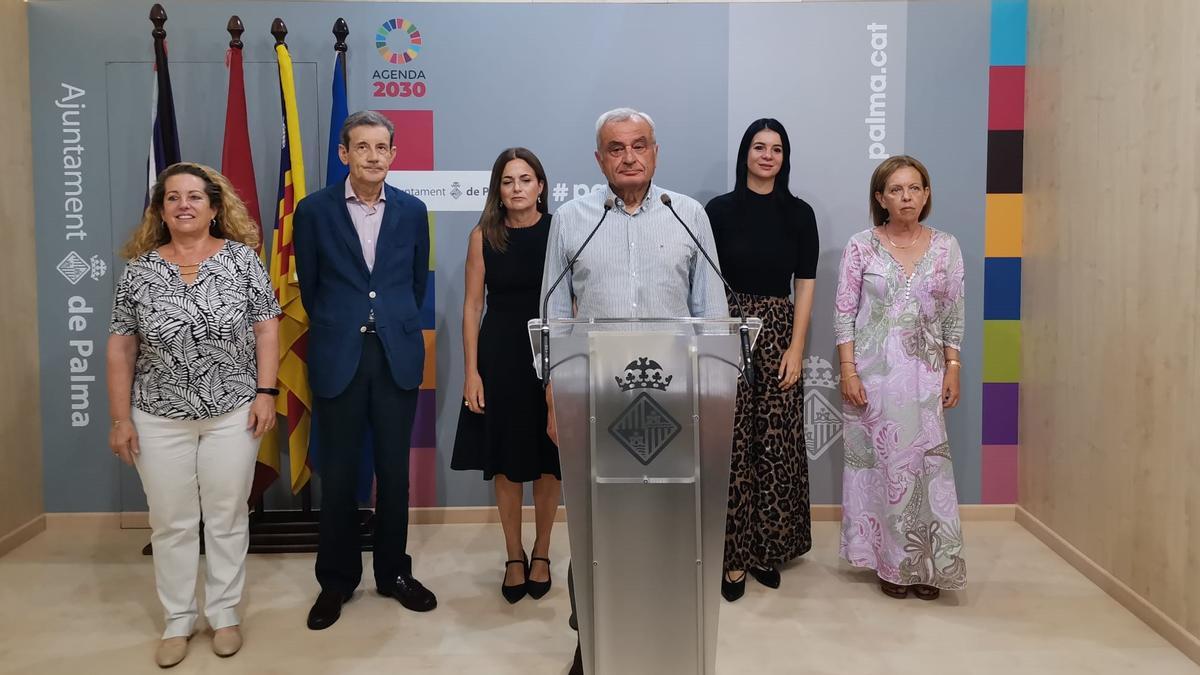 Jerónima Mayans, Ignacio Esteban, Gari Durán, Fulgencio Coll, Sandra Barceló y Sara Cerdó.