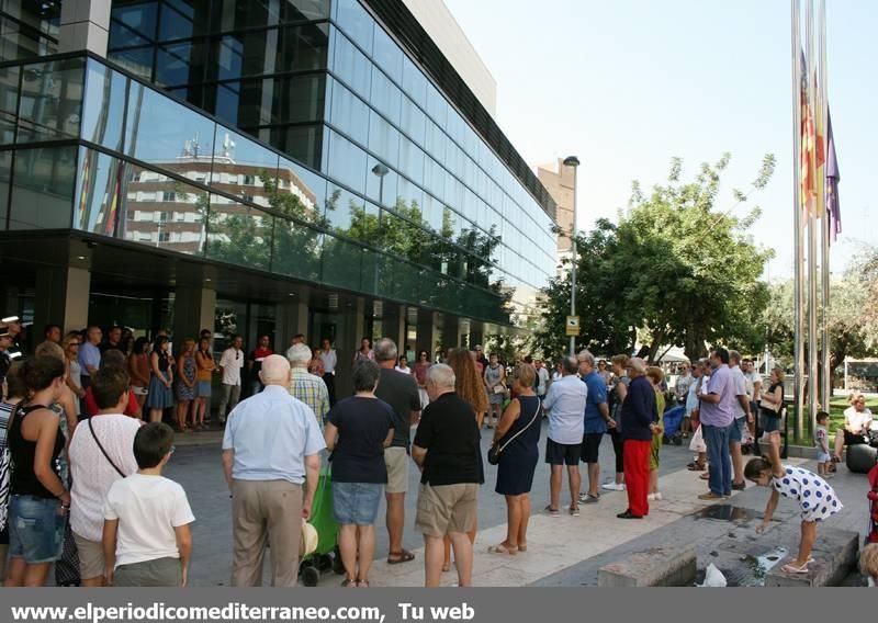 Minutos de silencio en homenaje a las víctimas de Barcelona y Cambrils