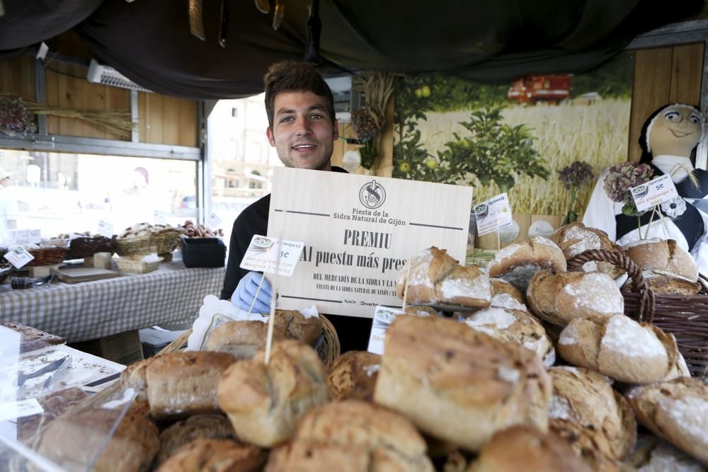 Entrega de los premios del Mercadín de la XXV edición de la Fiesta de la Sidra Natural