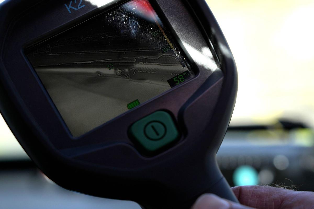 Consejos conducción y vestimenta coches y motos por la guardia civil