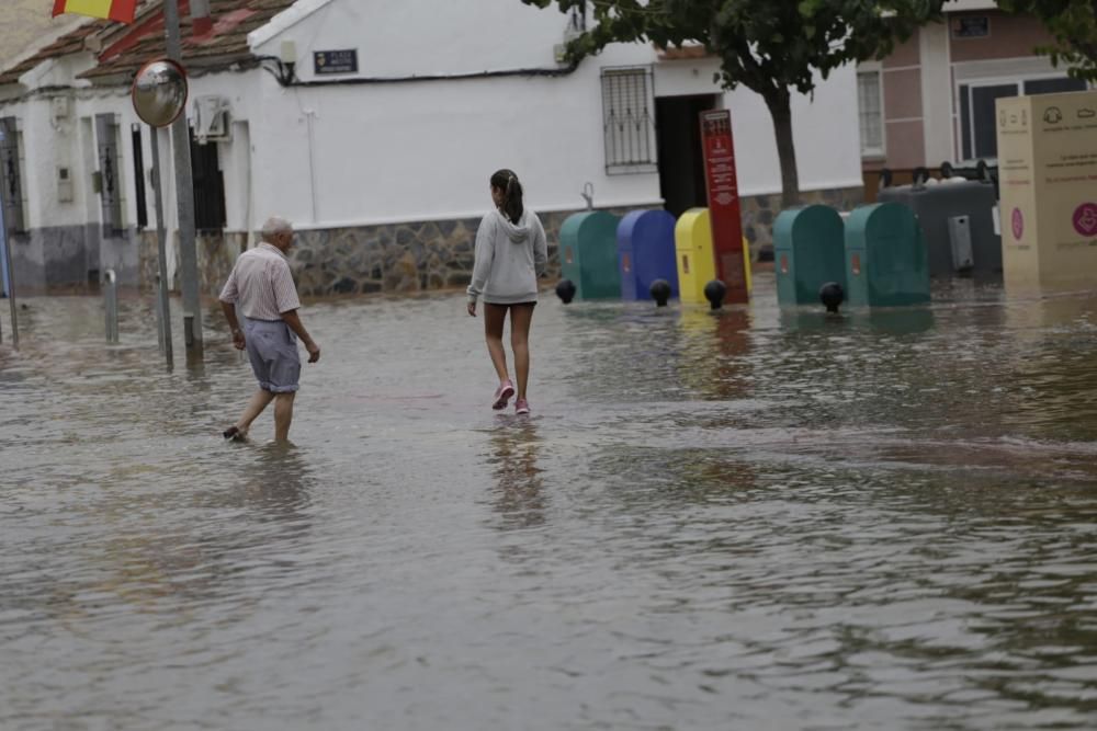 Mas de 400 vecinos de El Raal siguen aislados en sus casas