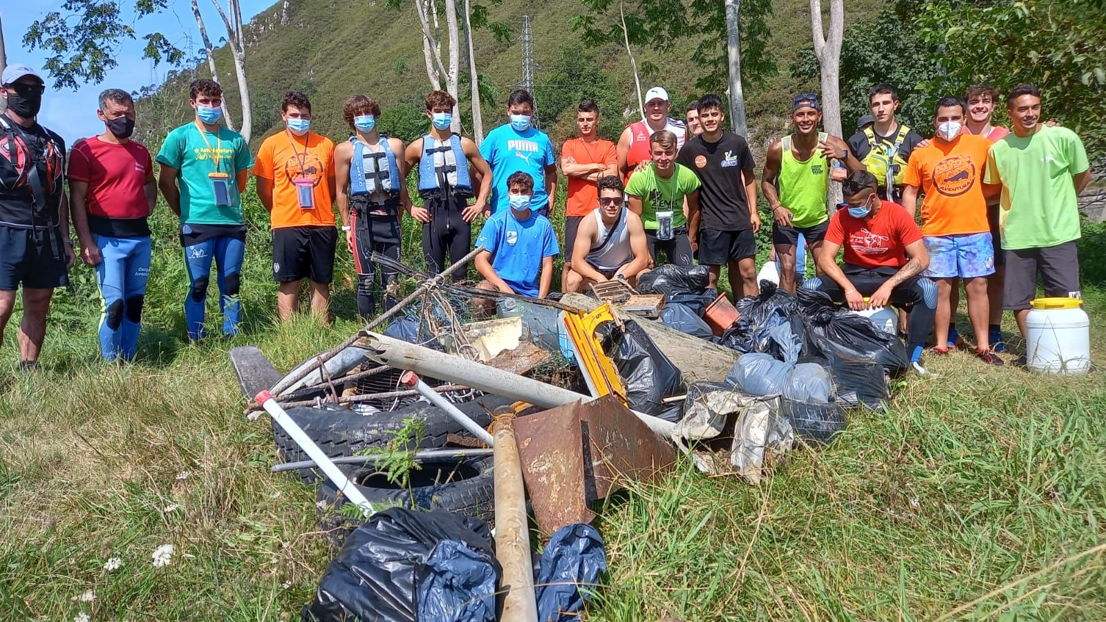 Jornada de limpieza en el Sella