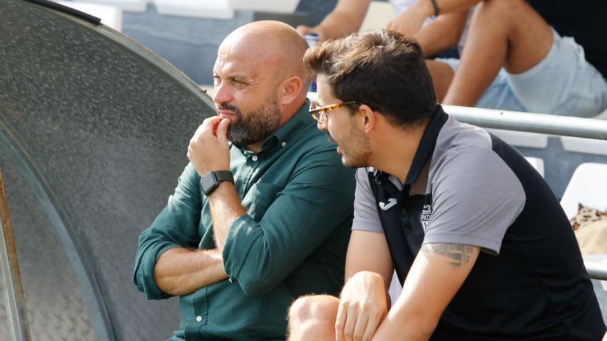 El técnico de la Peña Deportiva de Santa Eulària, Manolo González.