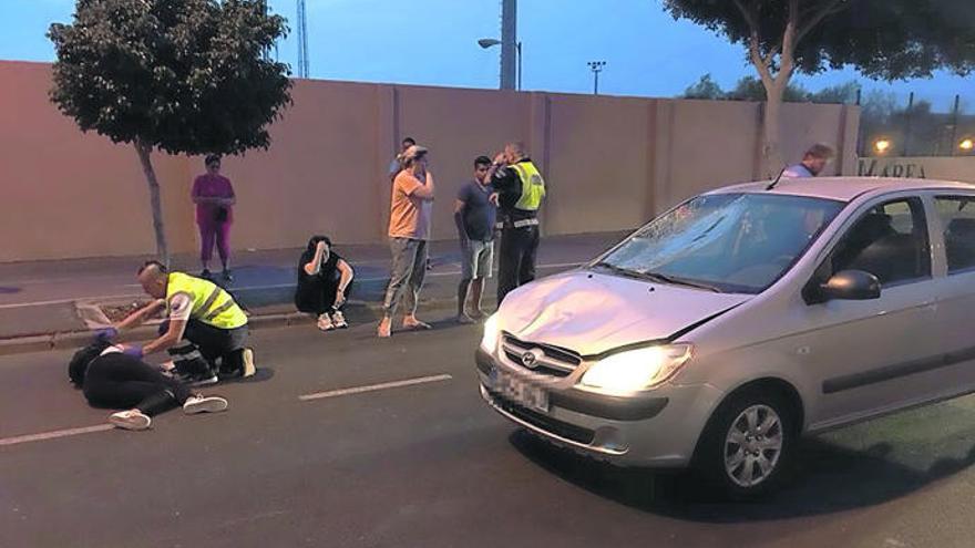 En el suelo, la menor herida en el atropello ocurrido el pasado 13 de octubre en Vecindario.