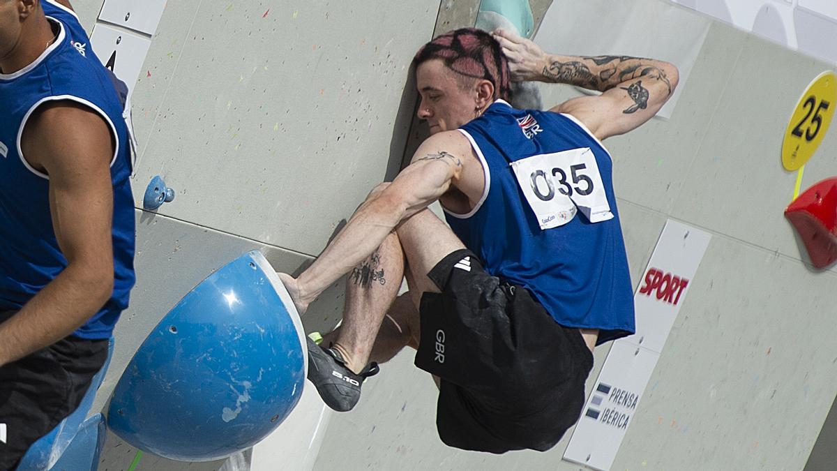 Pruebas clasificatorias de ‘boulder masculino’ para el campeonato de Europa de escalada