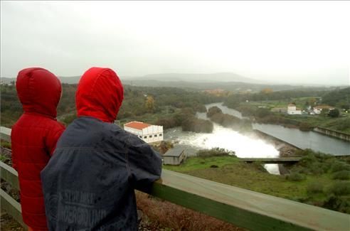 Los grandes embalses extremeños sueltan agua