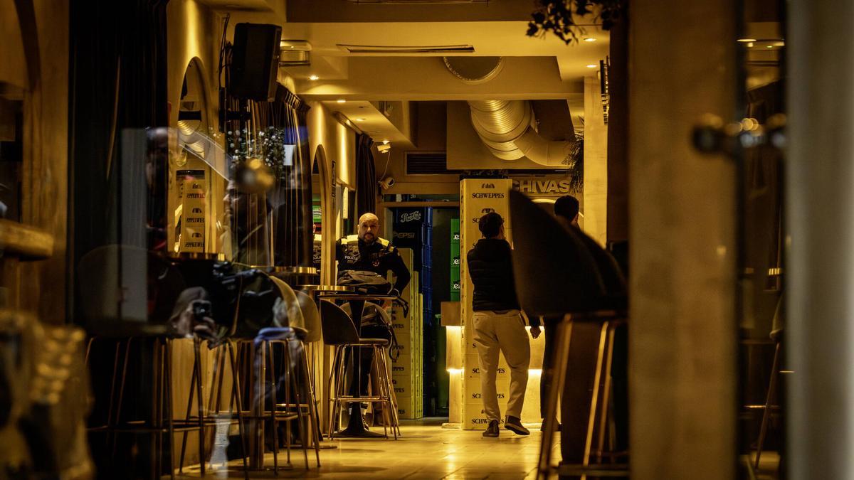 Barcelona vuelve a precintar el bar de Tuset donde Piqué y Clara Chía se conocieron