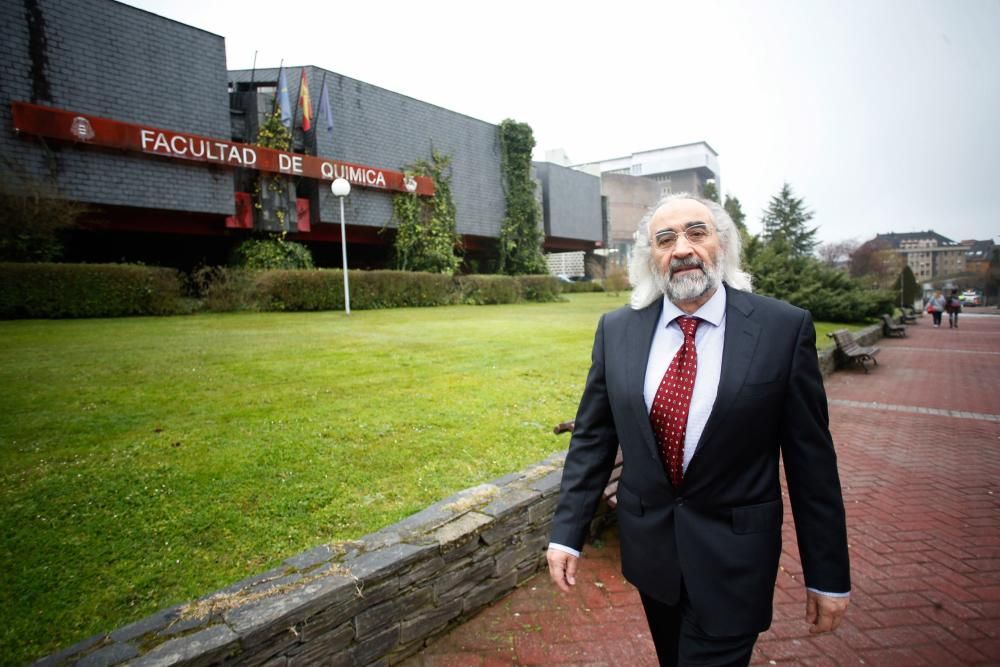 Javier Fernández recibe al candidato a rector Agustín Costa