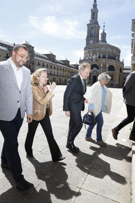 La Ministra de Economía Nadia Calviño visita Gijón