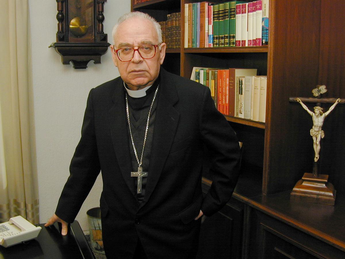 Monseñor Antonio Montero.