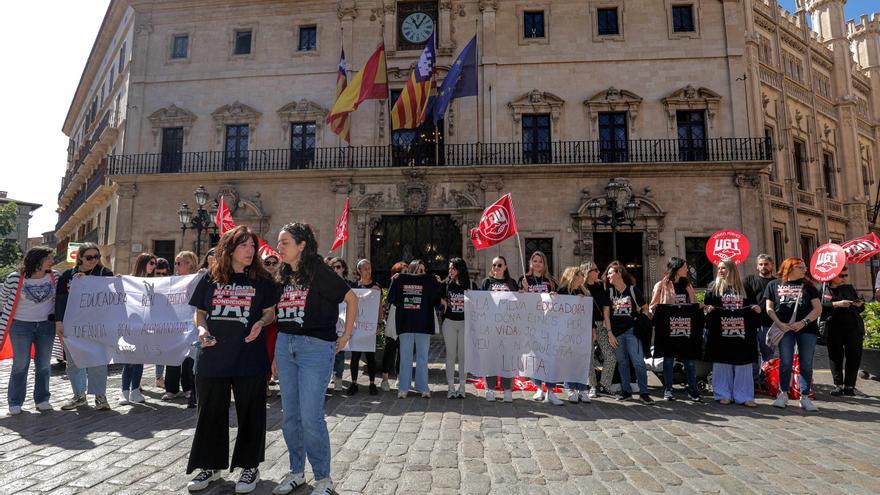 Las trabajadoras de las escoletes externalizadas de Palma amenazan al Ayuntamiento con nuevas movilizaciones: "La palabra dada debe ser respetada"