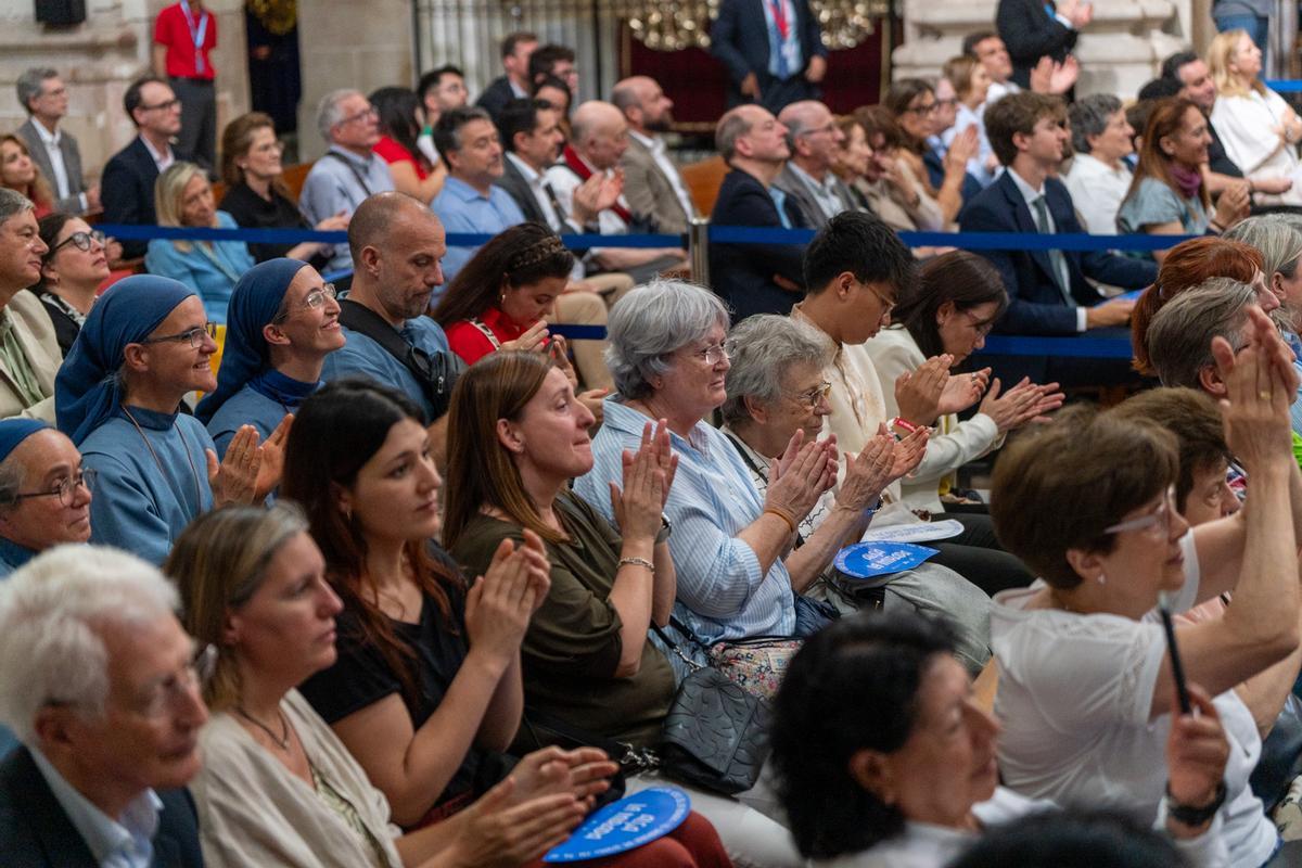 La visita del Papa León XIV en la parroquia de Sant Agustí del Raval