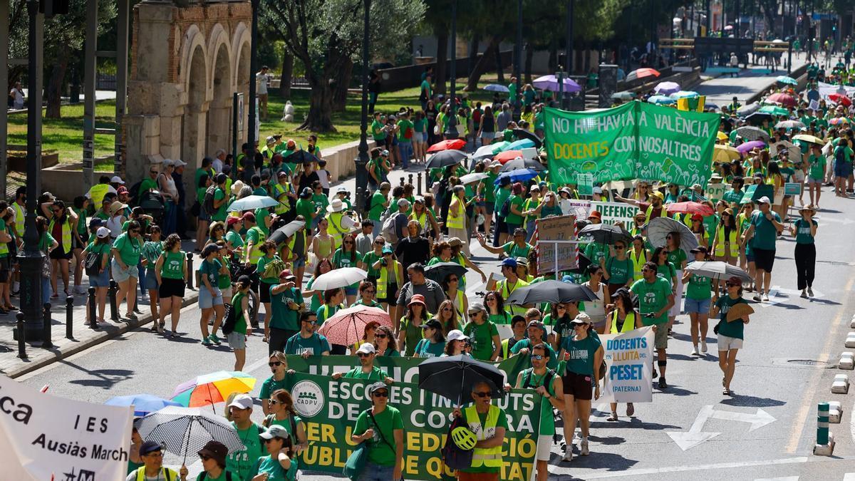 Huelga de docentes en València.