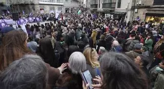 Pontevedra reivindica en el 8-M un feminismo de clase y el «no a la guerra»