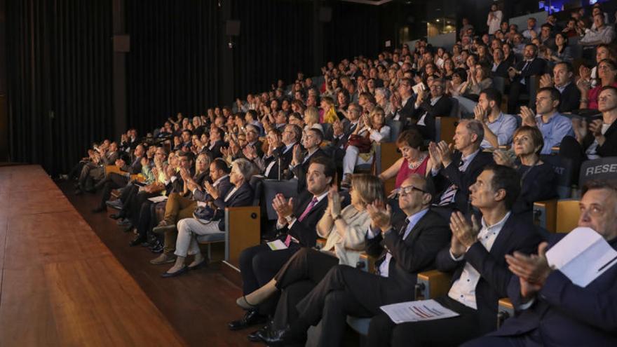 L´auditori del CaixaForum de Barcelona va congregar 350 directius i personalitats de la societat catalana