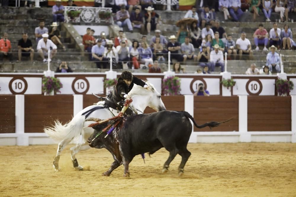 Corrida de rejones en la Feria Taurina de Begoña de 2018.