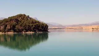 Una ruta por diez piscinas naturales de Málaga