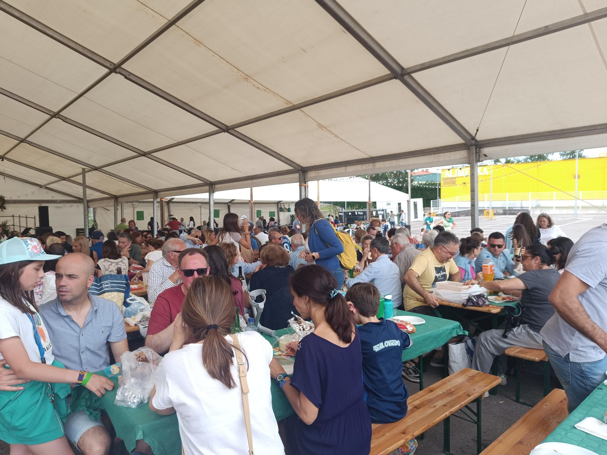 La Fresneda cierra sus fiestas del Corpus con la comida de hermandad