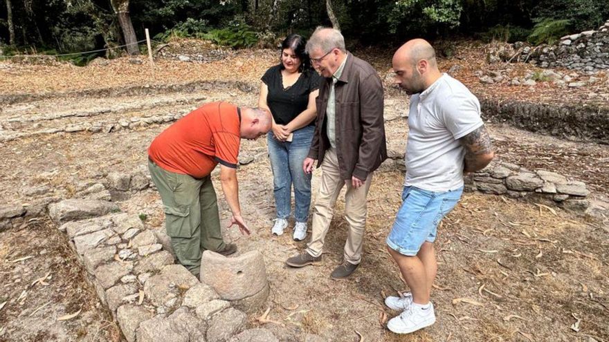 Visita al yacimiento. | |
