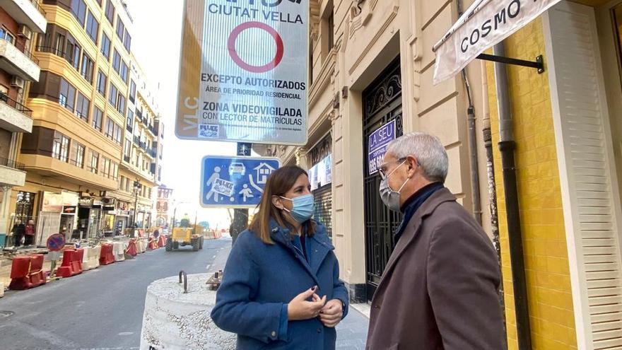 Catalá acudió a la calle María Cristina donde hay también una cámara.