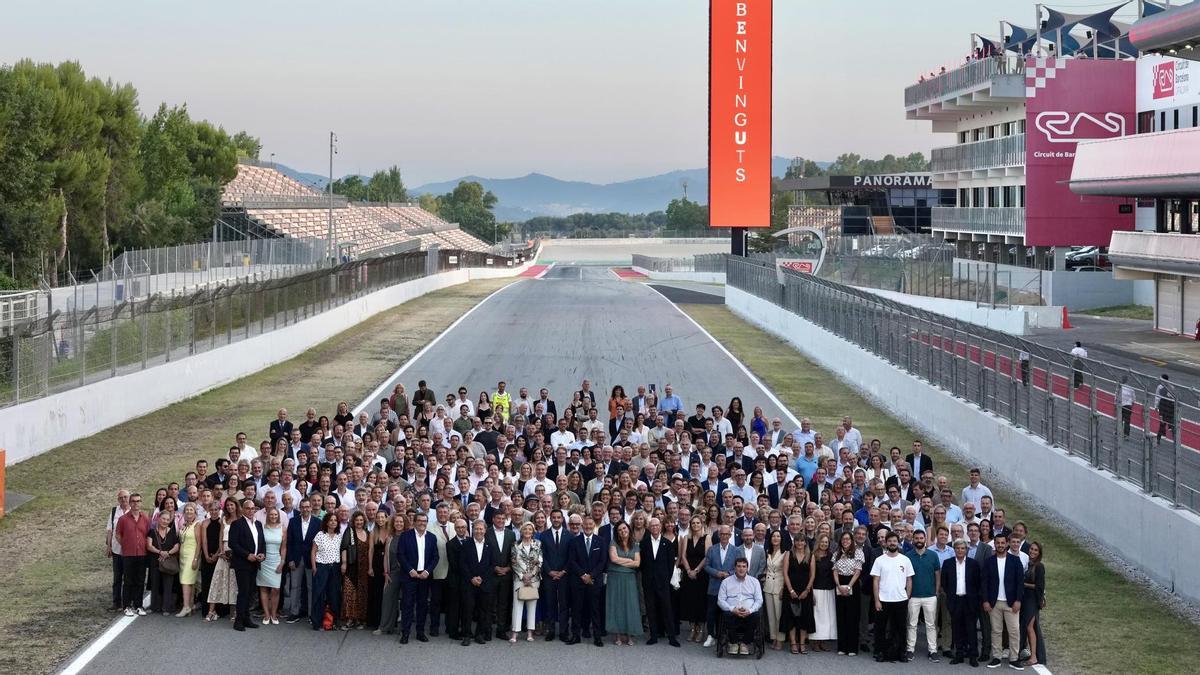 Imatge dels participants en l’acte institucional del Dia de l’Empresa, que va tenir lloc dijous passat a les instal·lacions del Circuit de Catalunya