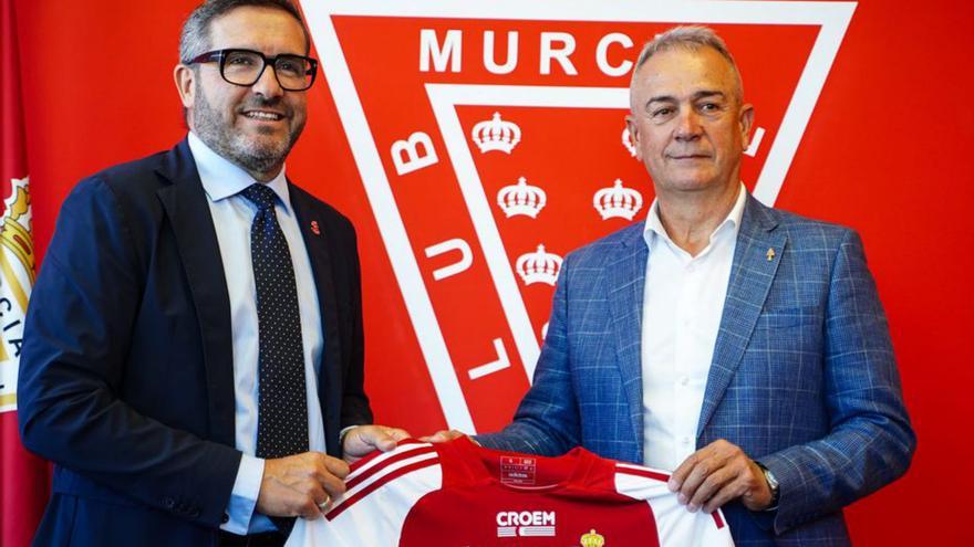 Miguel López Abab, presidente de la CROEM, junto a Felipe Moreno. | REAL MURCIA