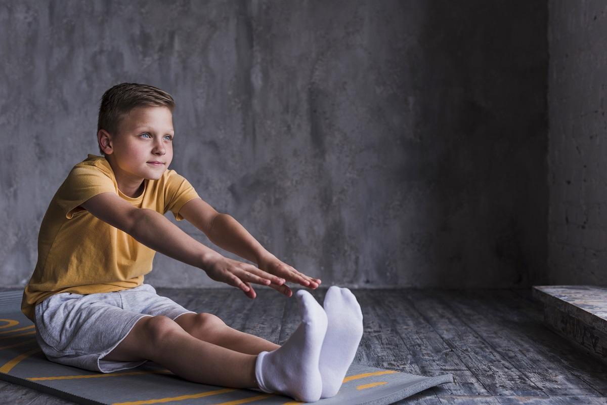Los estiramientos tras la practica deportiva son esenciales para evitar la espondilolisis.