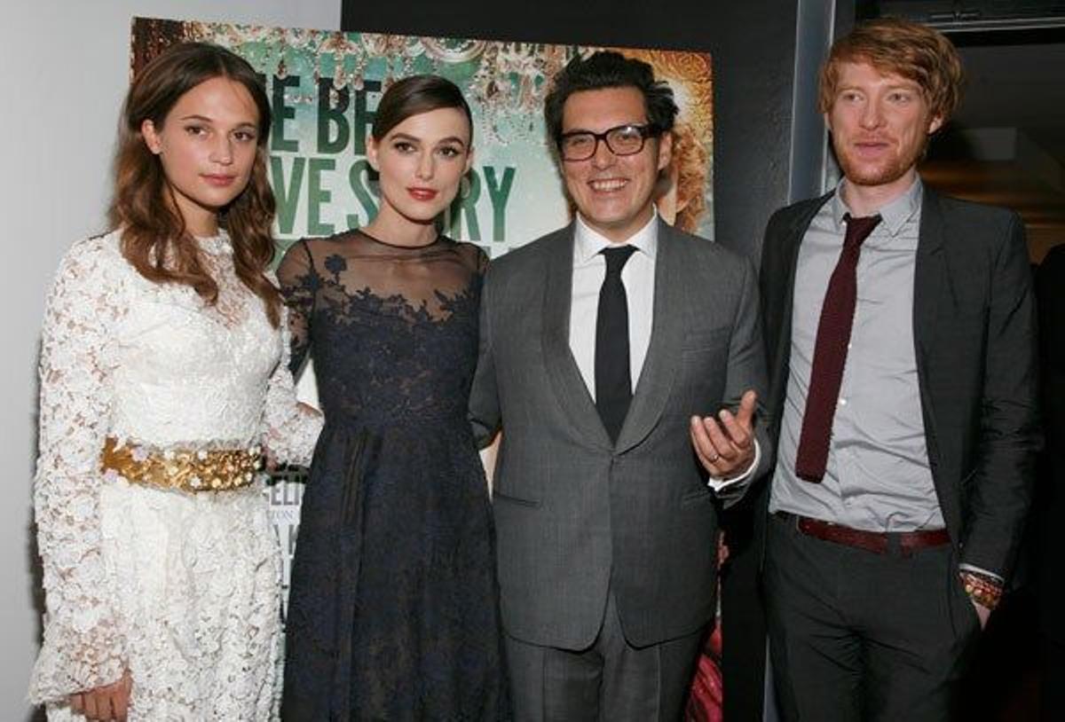 Alicia Vikander, Keira Knightley, Joe Wright y Domhnall Gleeson