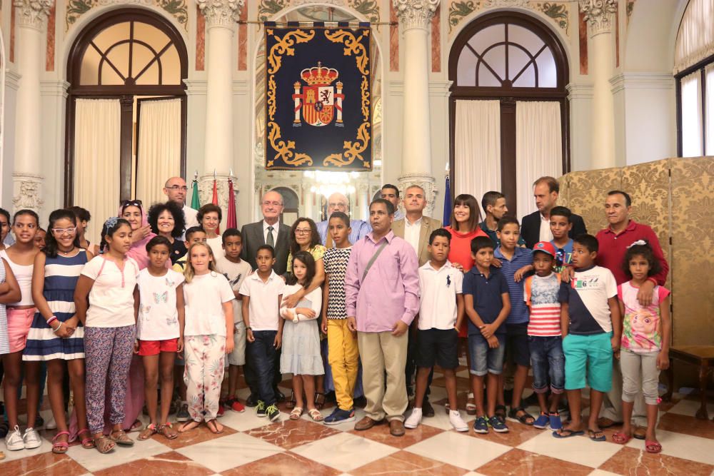 Recepción de los niños saharauis en el Ayuntamiento de Málaga.