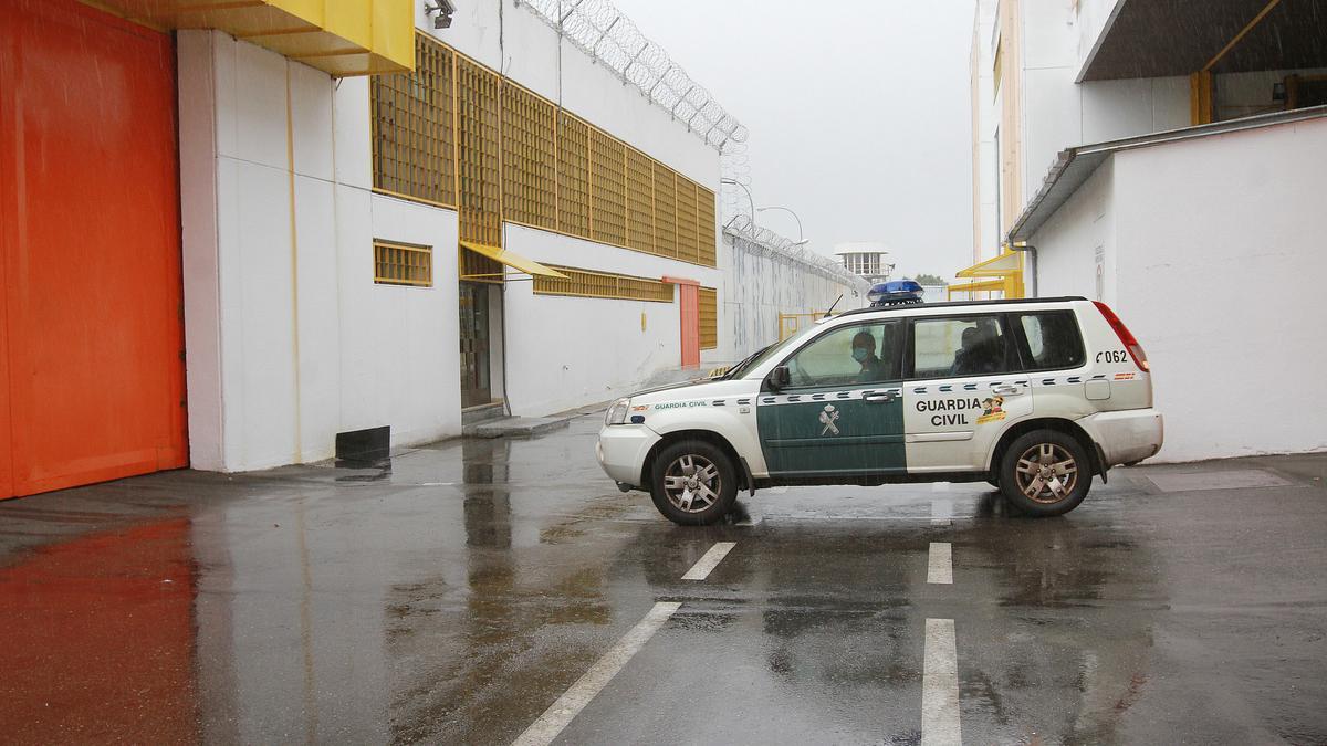 El perímetro interior del centro penitenciario de Pereiro. // IÑAKI OSORIO