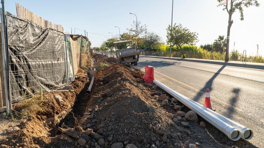 Nerja acomete obras de emergencia para abastecer de agua potable a los vecinos de Maro